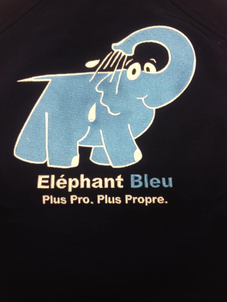 Broderie sur veste pour éléphant bleu