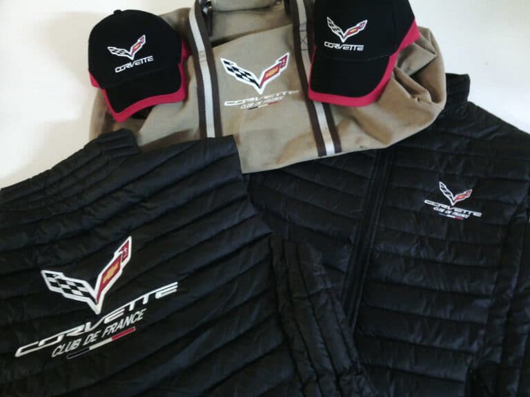 vêtements, casquettes et sacs brodés pour Corvette club de France